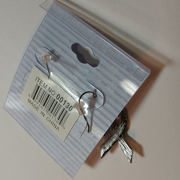 🆕Silver Light Pink Hope Ribbon Enamel Earrings Fish Hook Dangling 1 1/2" - Picture 7 of 7